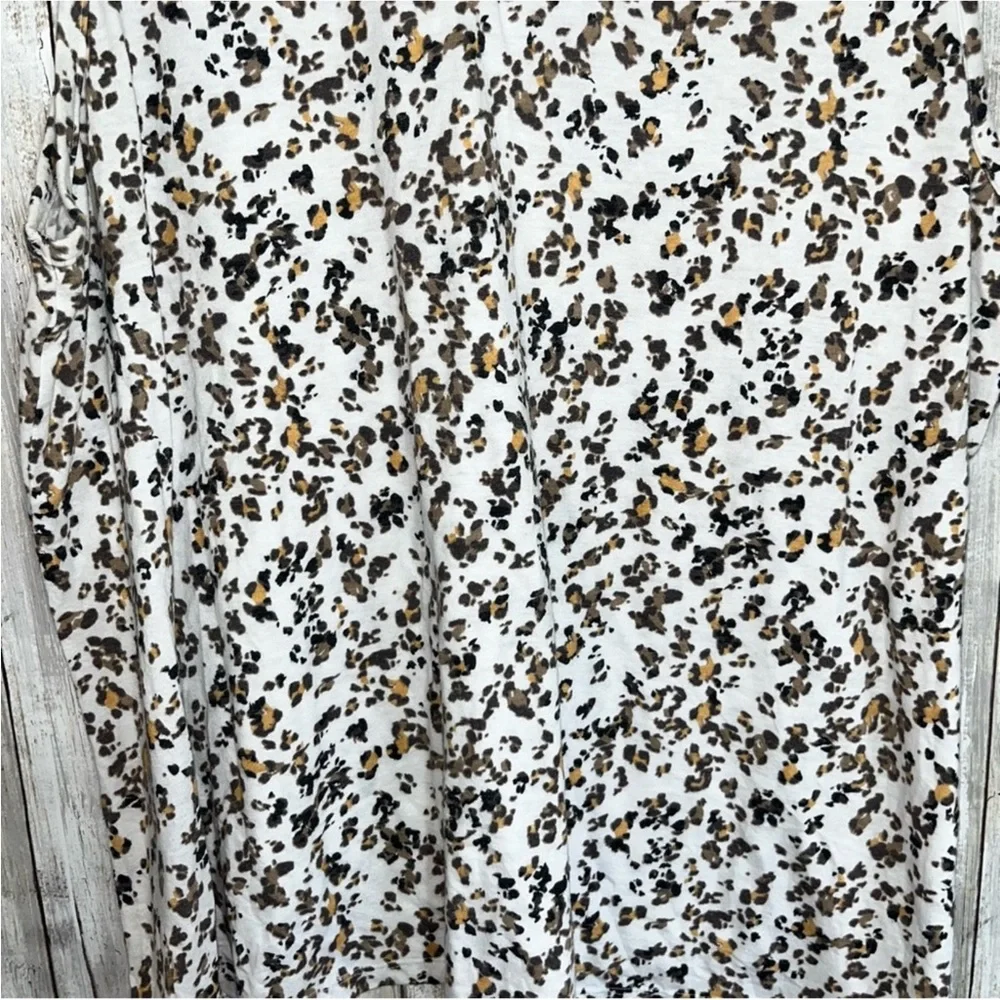 Lane Bryant White Leopard Cross Front Tank - Picture 4 of 5